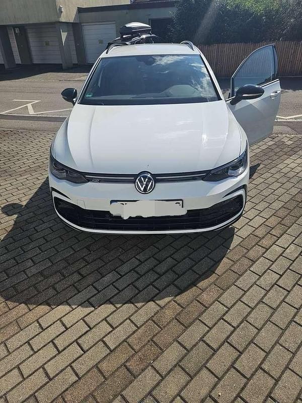 Weiß Gebraucht 2022 VW Golf VIII R-line Kombi | 27.300 € (Superpreis) - Bild 1/4