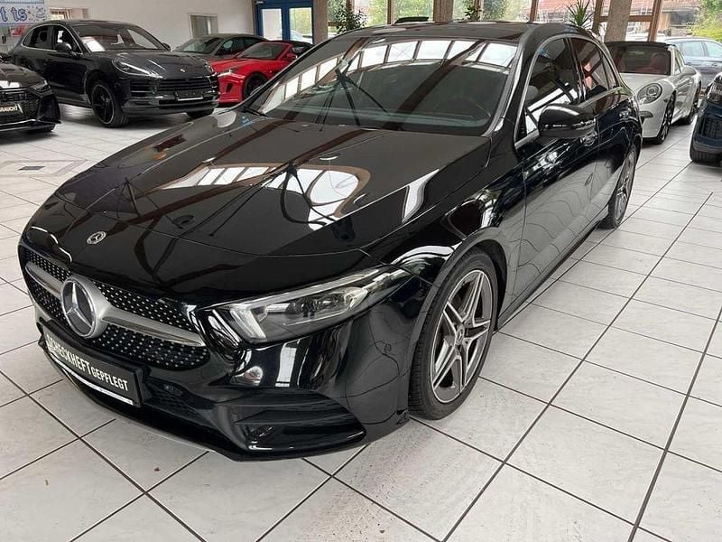 Schwarz Gebraucht 2022 Mercedes A200 AMG line Limousine | 24.900 € (Fairer Preis) - Bild 1/4
