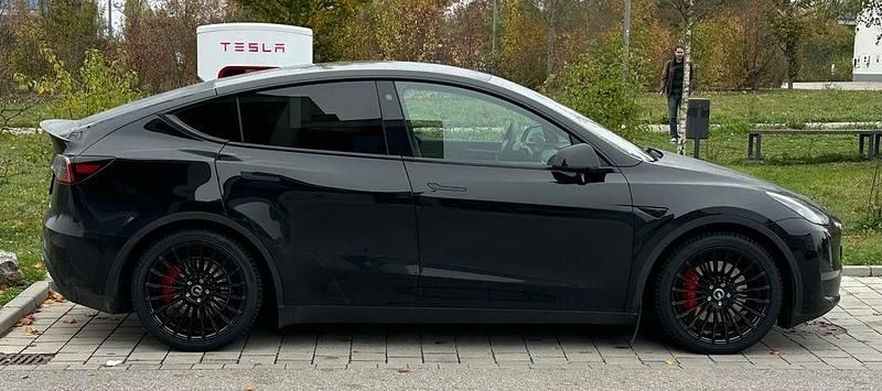 Gebraucht Tesla Model Y Performance 392 kW (534 PS) 2024 Schwarz SUV