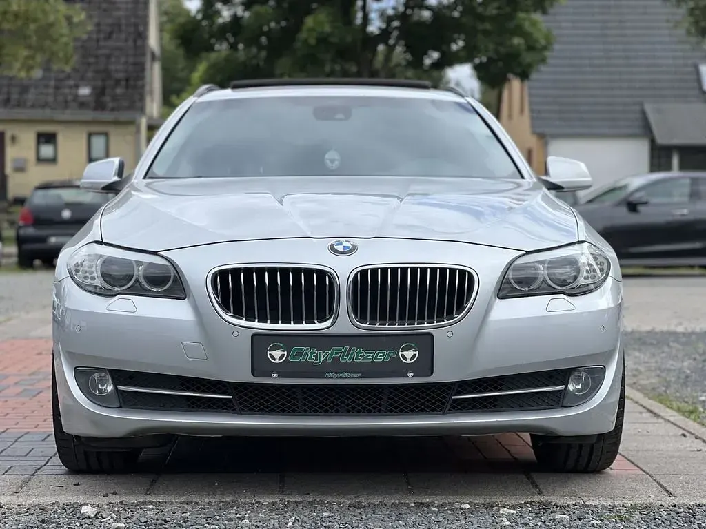 Gebraucht BMW 520 Performance 184 PS (135 kW) 2010 Silber Limousine