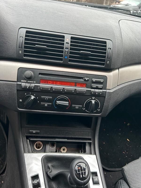 Gebraucht BMW 316 Compact 115 PS (84 kW) 2002 Schwarz Kleinwagen