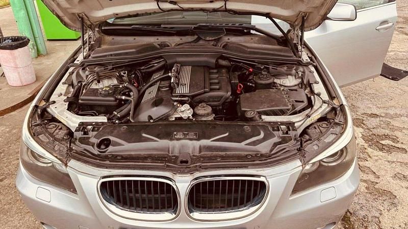 Gebraucht BMW 525 192 PS (141 kW) 2004 Silber Kombi