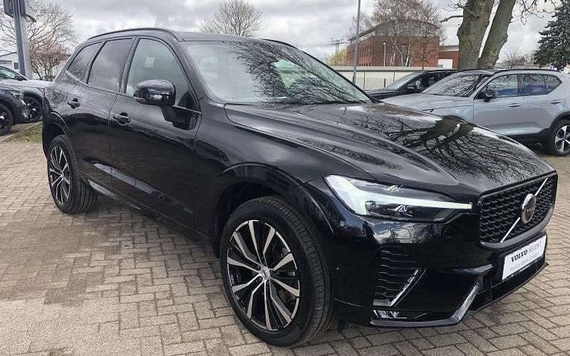 Gebraucht Volvo XC60 Plus 250 PS (183 kW) 2025 Schwarz SUV