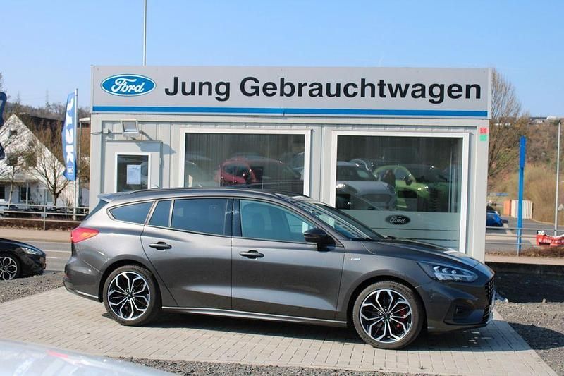 Gebraucht Ford Focus ST-Line X 150 PS (110 kW) 2021 Grau Limousine