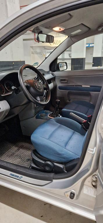 Gebraucht Mazda 2 80 PS (58 kW) 2005 Silber Kleinwagen