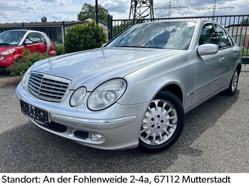 Silber Gebraucht 2002 Mercedes E320 Elegance Limousine | 2.690 € (Guter Preis) - Bild 1/4