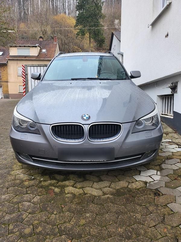 Gebraucht BMW 520 170 PS (125 kW) 2010 Silber Kombi