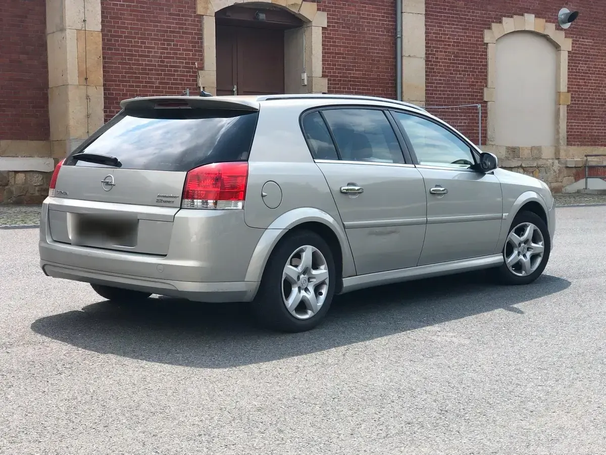 Gebraucht Opel Signum 155 PS (114 kW) 2006 Beige Kleinwagen
