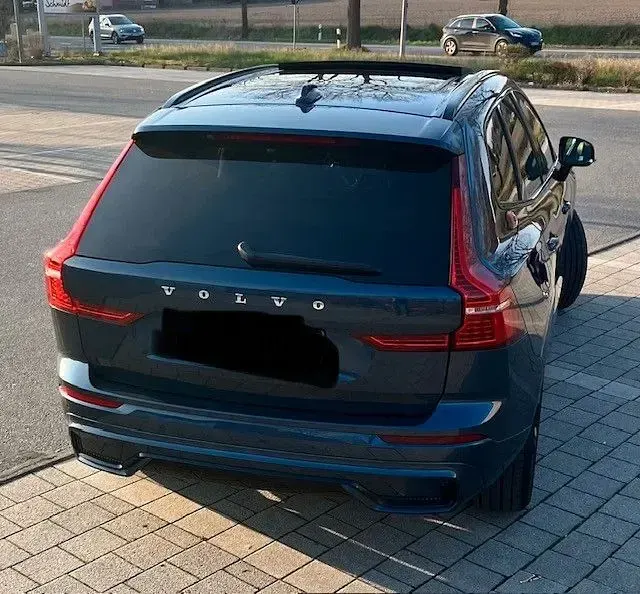 Gebraucht Volvo XC60 R-Design 198 PS (145 kW) 2021 Blau SUV