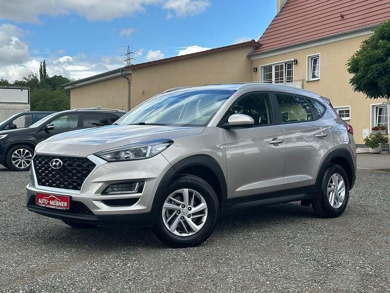 Weiß Gebraucht 2019 Hyundai Tucson Select SUV | 16.990 € (Fairer Preis) - Bild 1/4