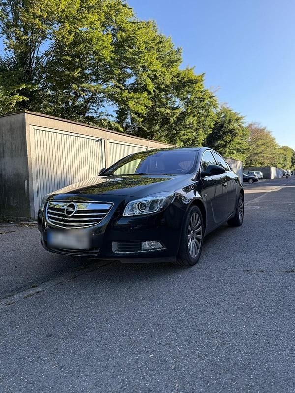 Schwarz Gebraucht 2010 Opel Insignia Limousine | 7.000 € (Etwas zu teuer) - Bild 1/4