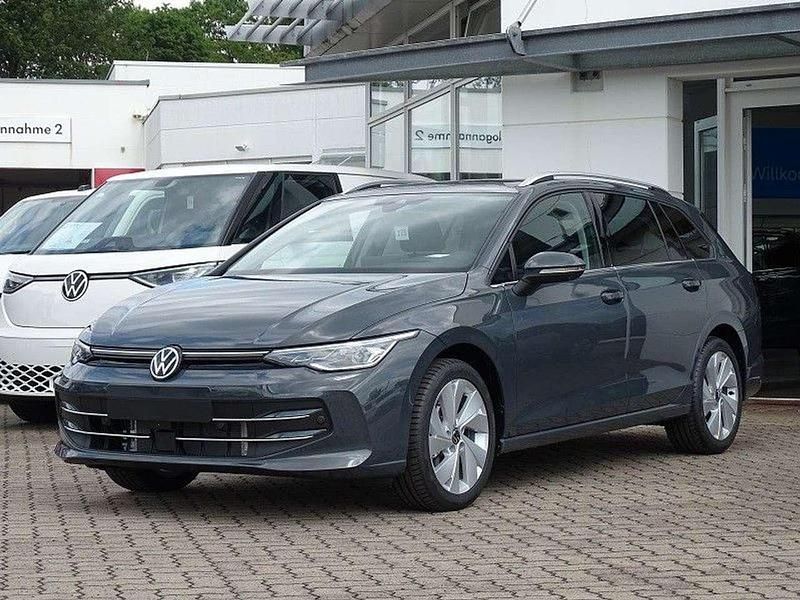 Gebraucht VW Golf VIII Style 150 PS (110 kW) 2025 Delfingrau metallic Kombi