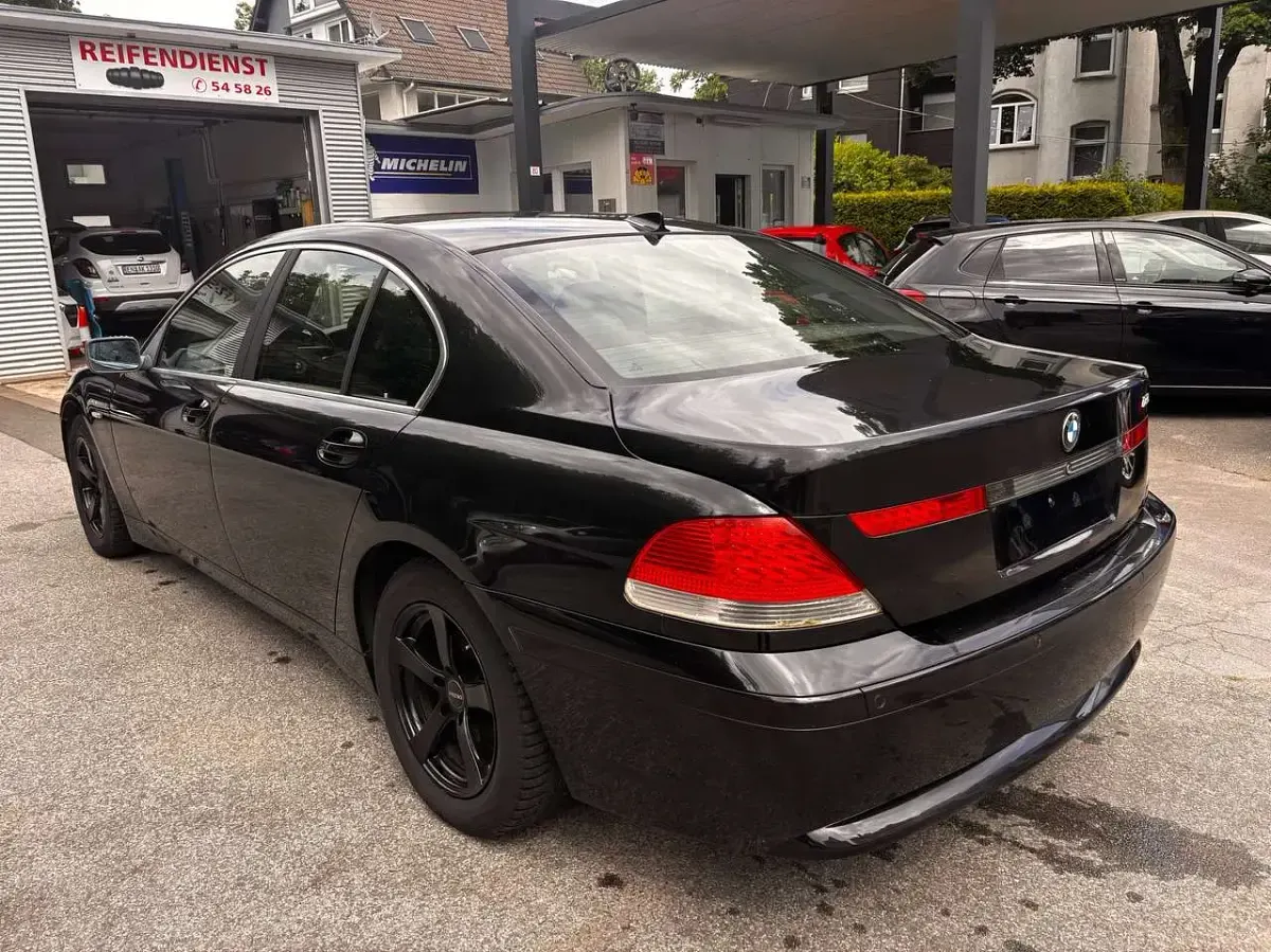 Gebraucht BMW 735 272 PS (200 kW) 2003 Black sapphire metallic Limousine