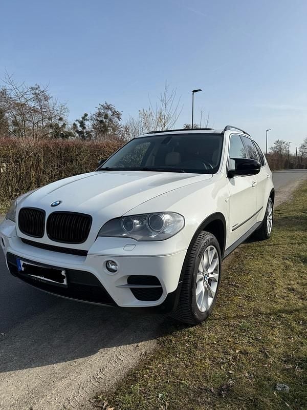 Używany BMW X5 306 KM (225 kW) 2013 Beżowy SUV