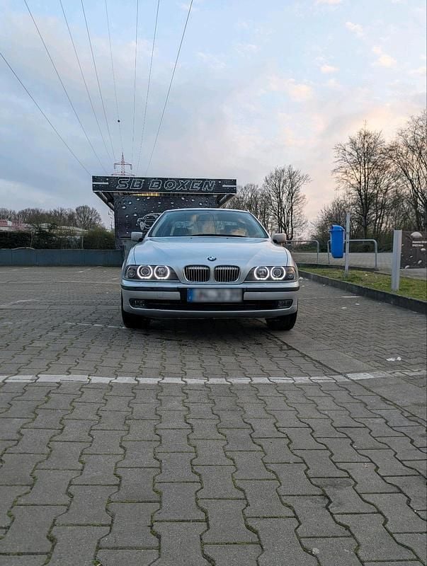 Gebraucht BMW 520 150 PS (110 kW) 1997 Silber Limousine