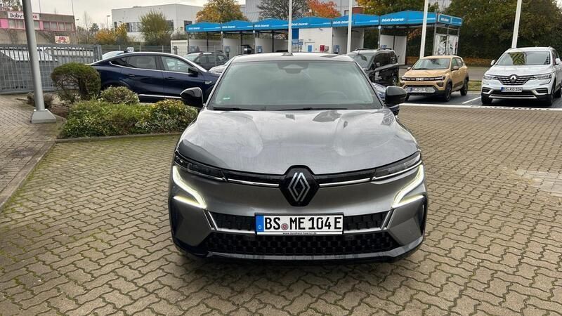 Gebraucht Renault Megane E-Tech Komfort 160 kW (218 PS) 2024 Andere farbe Limousine