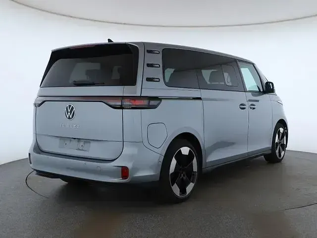 Gebraucht VW ID. Buzz Pro 210 kW (286 PS) 2025 Silberkeine angabe Van / Kleinbus