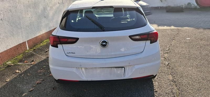 Gebraucht Opel Astra 131 PS (96 kW) 2021 Weiß Limousine