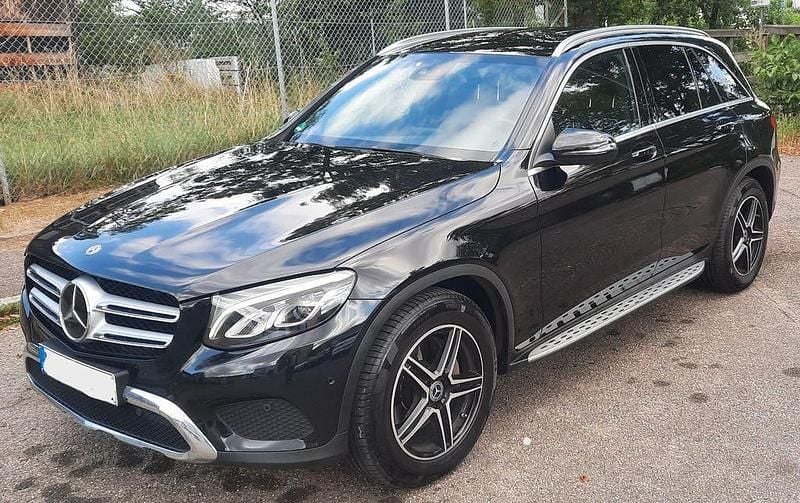 Schwarz Gebraucht 2019 Mercedes GLC250 SUV | 26.900 € (Fairer Preis) - Bild 1/4