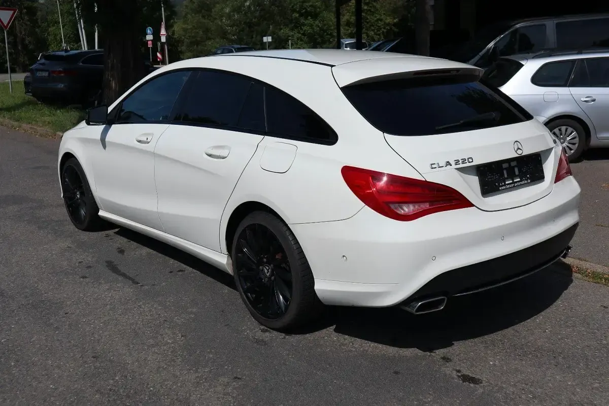 Gebraucht Mercedes CLA220 177 PS (130 kW) 2015 Weiß Coupé