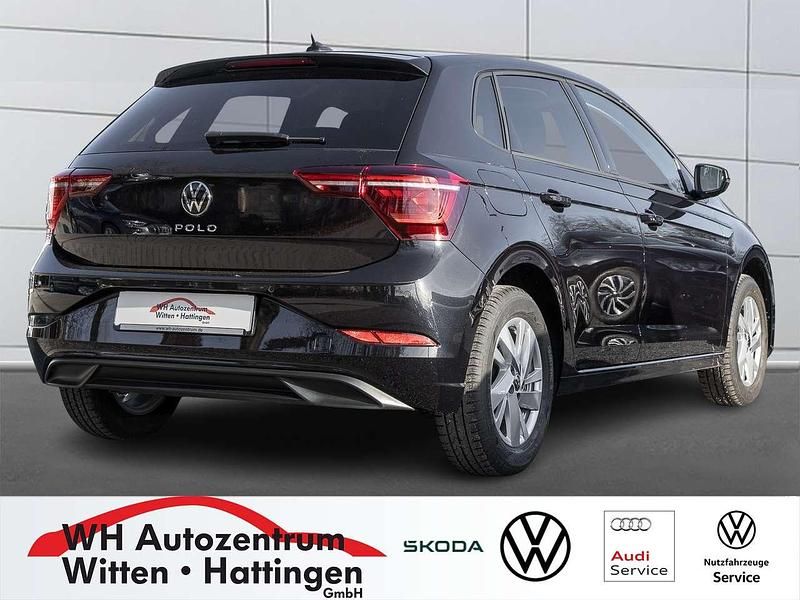 Gebraucht VW Polo Style 95 PS (69 kW) 2024 Deep black perleffekt Limousine