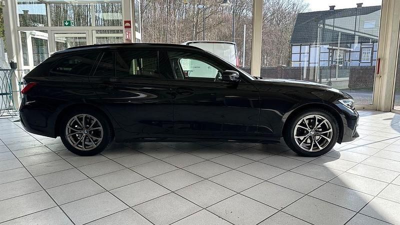 Gebraucht BMW 320 Shadowline 190 PS (139 kW) 2020 Schwarz Limousine
