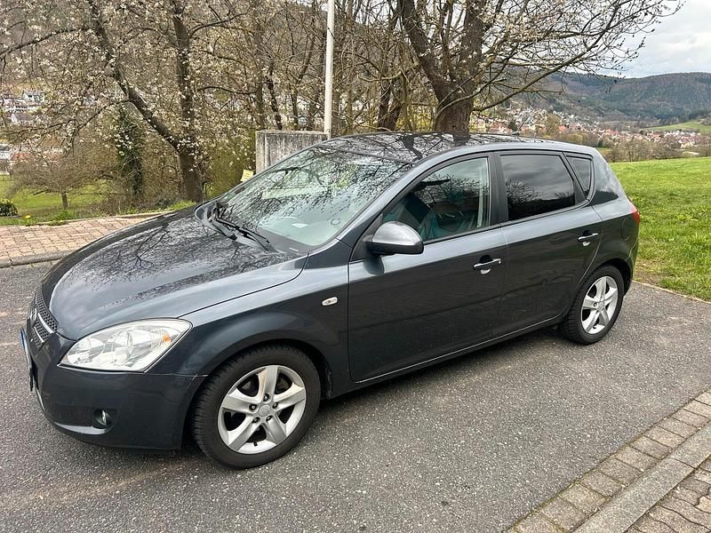 Second-hand Kia Ceed 115 CP (84 kW) 2007 Gri Hatchback