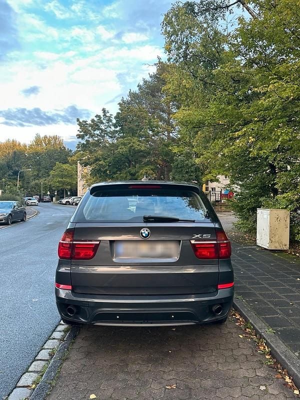 Grau Gebraucht 2012 BMW X5 SUV | 8.000 € (Superpreis) - Bild 1/4
