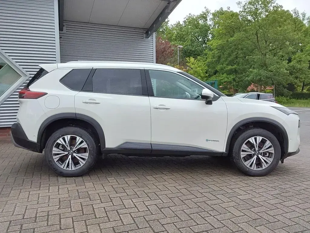 Gebraucht Nissan X-Trail N-Connecta 213 PS (156 kW) 2024 Weiß SUV