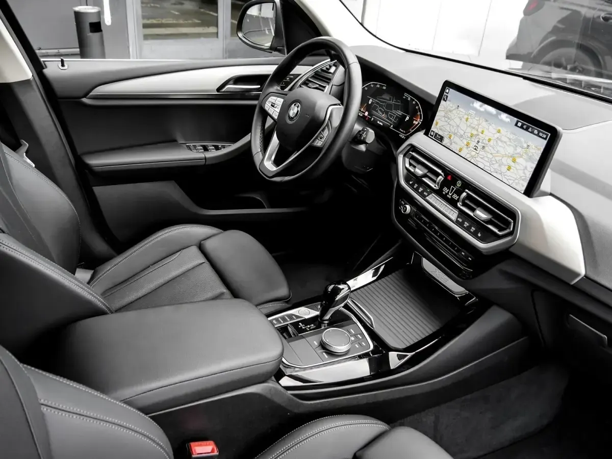 Gebraucht BMW X3 Sport Line 190 PS (139 kW) 2023 Grau SUV