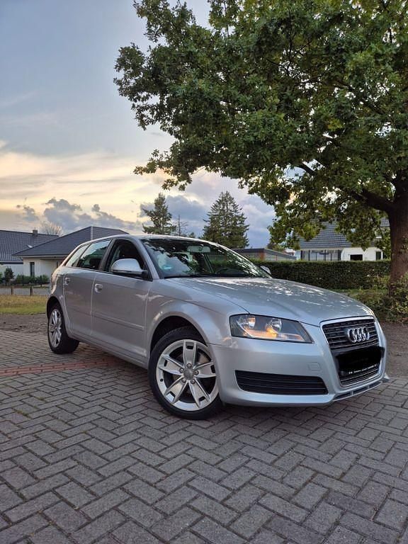 Silber Gebraucht 2009 Audi A3 Limousine | 7.980 € (Etwas zu teuer) - Bild 1/4