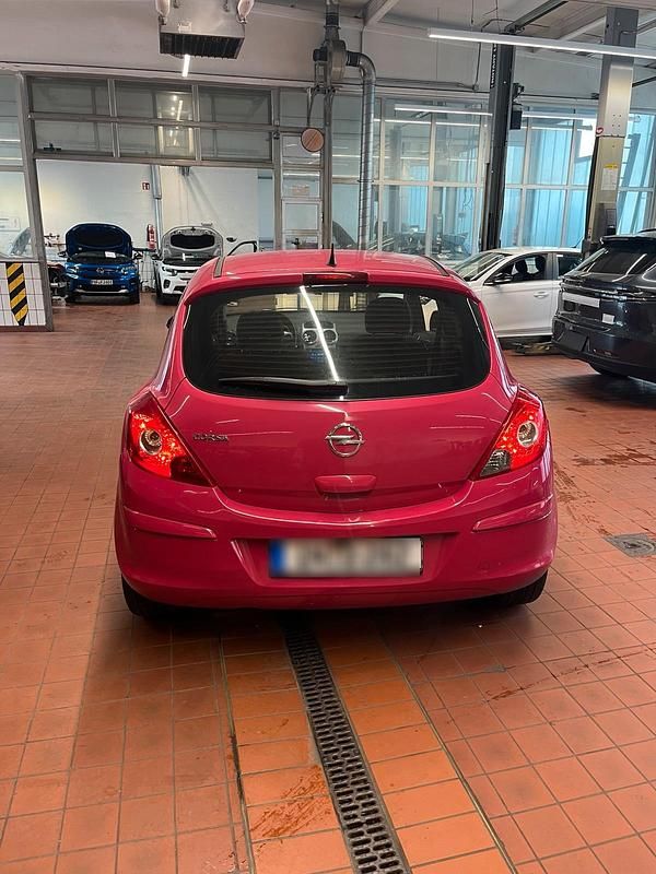 Gebraucht Opel Corsa Innovation 87 PS (63 kW) 2013 Andere farben Kleinwagen