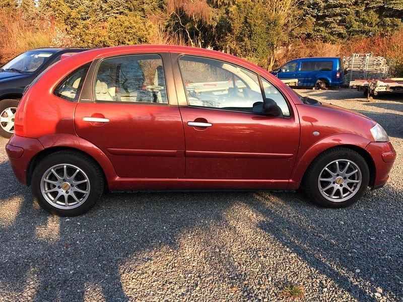 Gebraucht Citroën C3 Exclusive 109 PS (80 kW) 2004 Rot Limousine