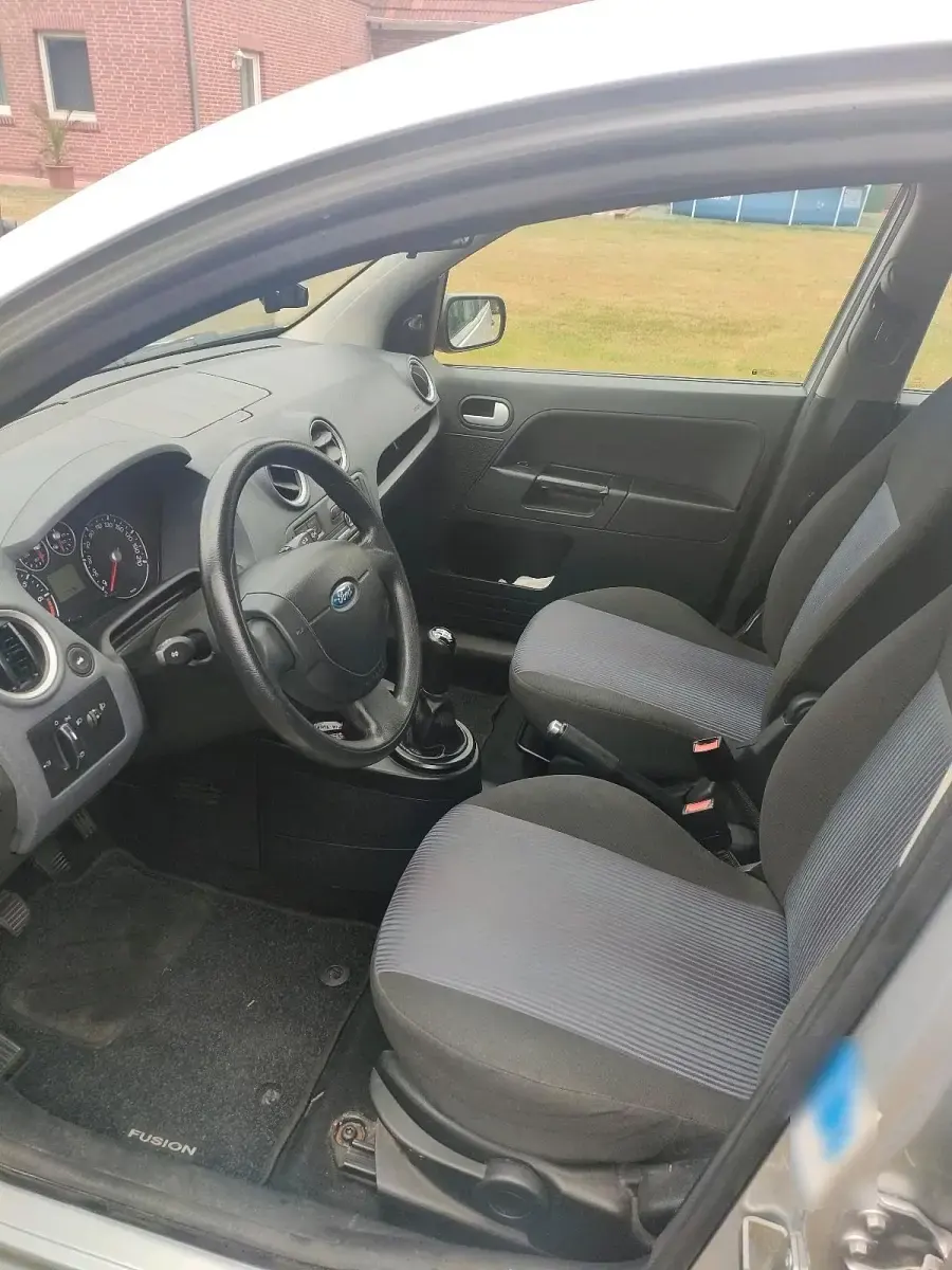 Gebraucht Ford Fusion 80 PS (58 kW) 2008 Silber Kleinwagen