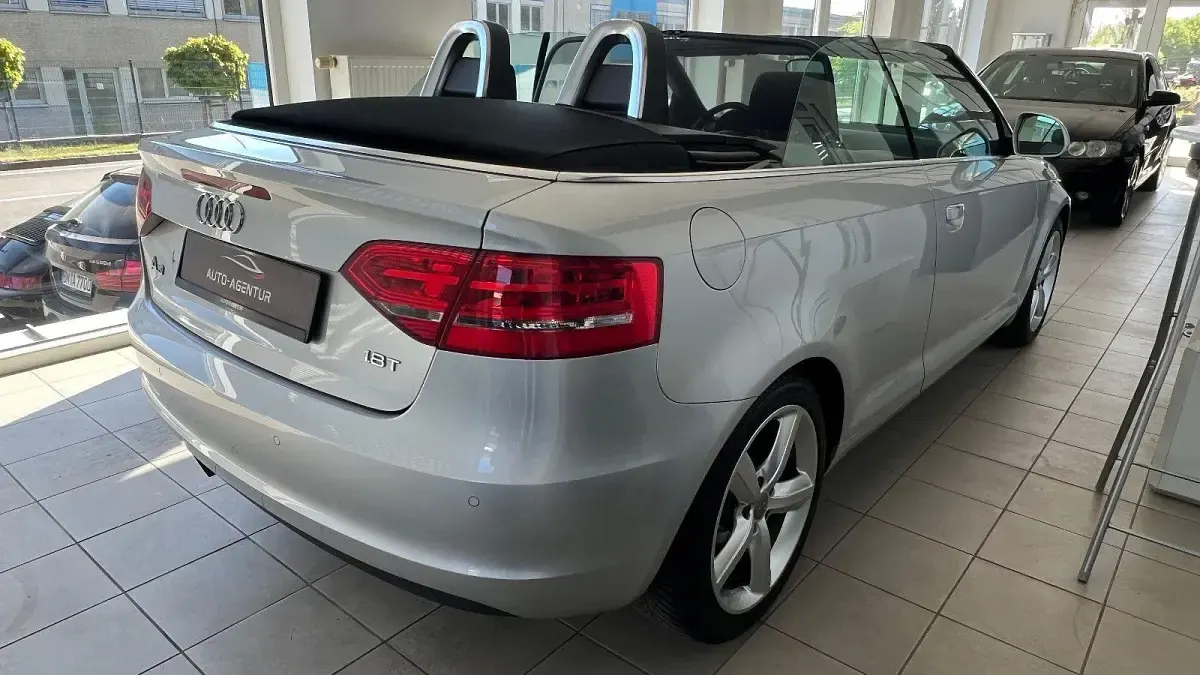 Gebraucht Audi A3 Cabriolet Ambition 160 PS (117 kW) 2010 Silber Cabrio