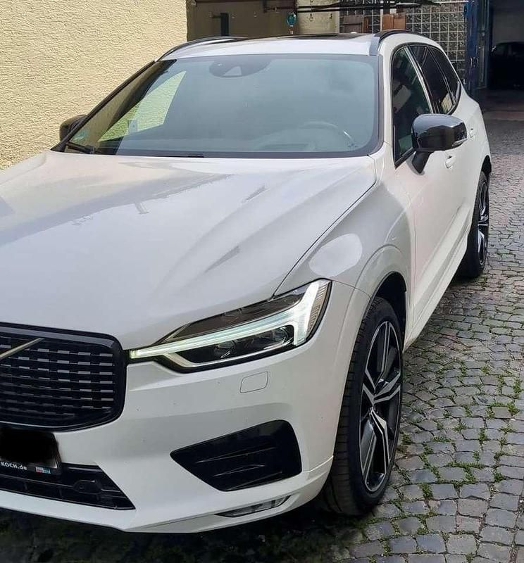 Weiß Gebraucht 2021 Volvo XC60 R-Design SUV | 36.900 € - Bild 1/4