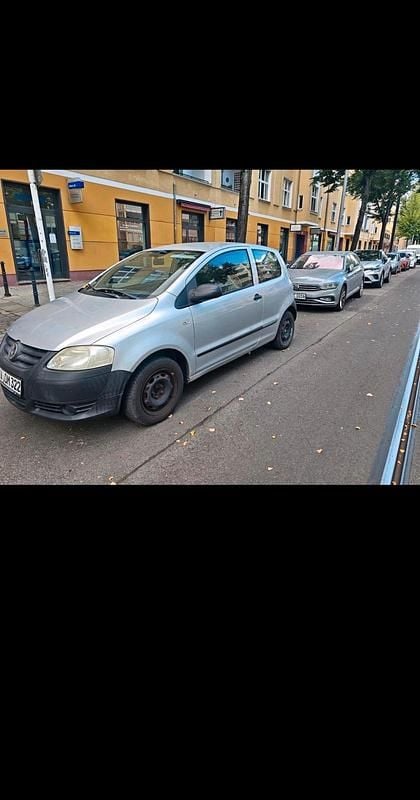 Silber Gebraucht 2010 VW Fox Kleinwagen | 450 € (Guter Preis) - Bild 1/4