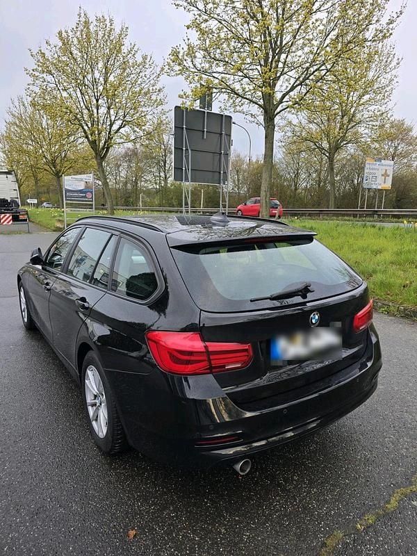 Gebraucht BMW 318 Efficient Dynamics 150 PS (110 kW) 2018 Schwarz Kombi