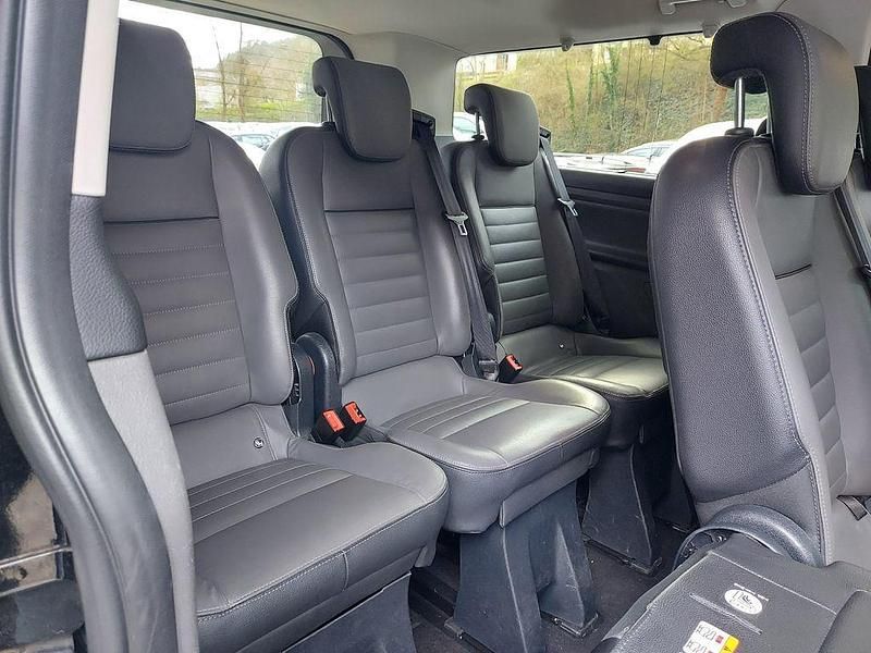 Gebraucht Ford Tourneo Titanium 170 PS (125 kW) 2018 Schwarz Kombi