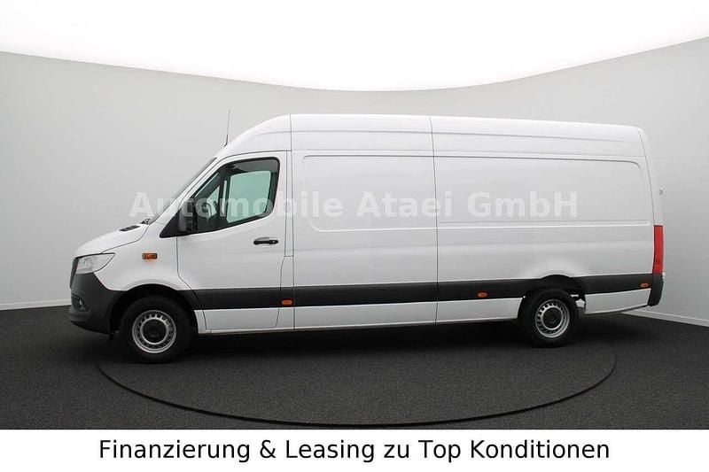 Gebraucht Mercedes Sprinter 150 PS (110 kW) 2023 Arktikweiss Van
