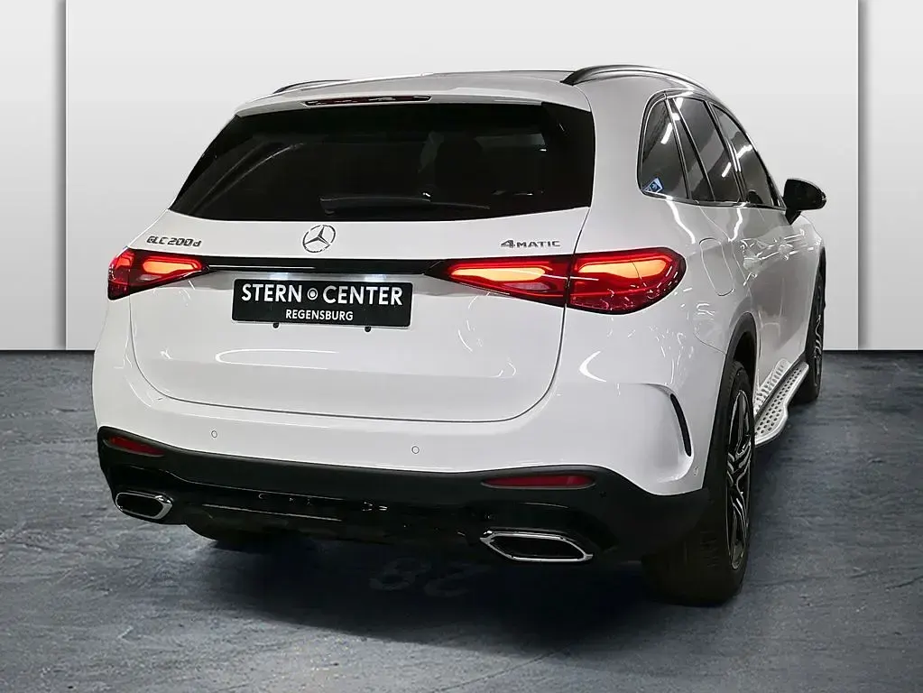 Gebraucht Mercedes GLC200 AMG 163 PS (119 kW) 2026 Unilack polarweiß SUV