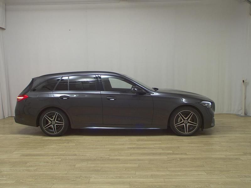 Grau Gebraucht 2022 Mercedes C220 AMG line Kombi | 27.180 € (Fairer Preis) - Bild 1/4