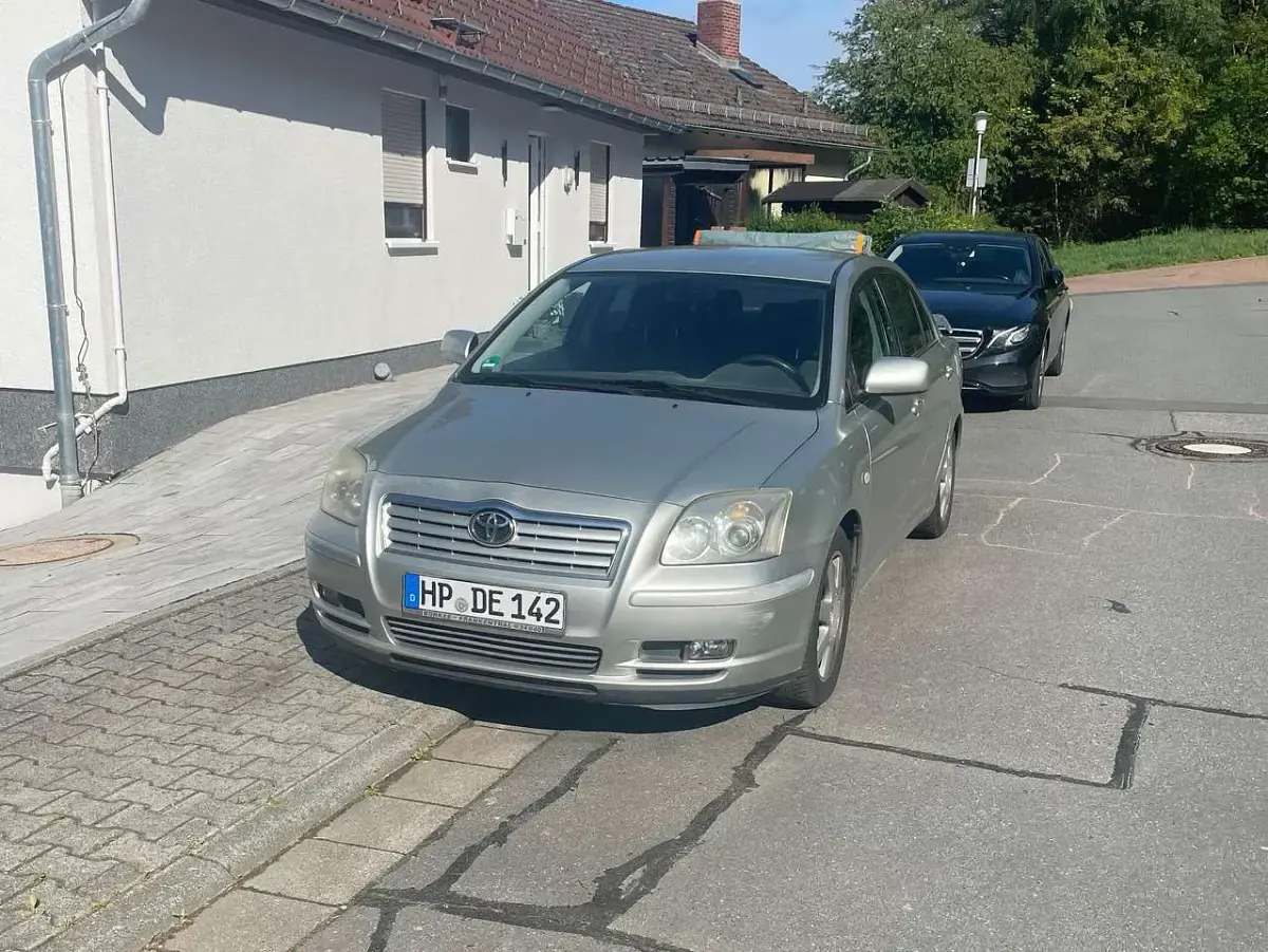 Gebraucht Toyota Avensis Executive 147 PS (108 kW) 2005 Limousine