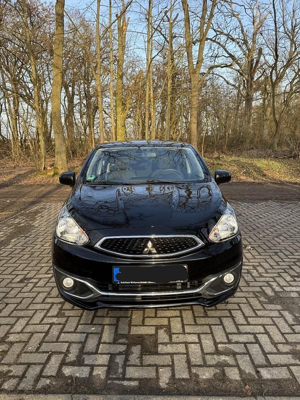 Gebraucht Mitsubishi Space Star 80 PS (58 kW) 2017 Schwarz Kleinwagen