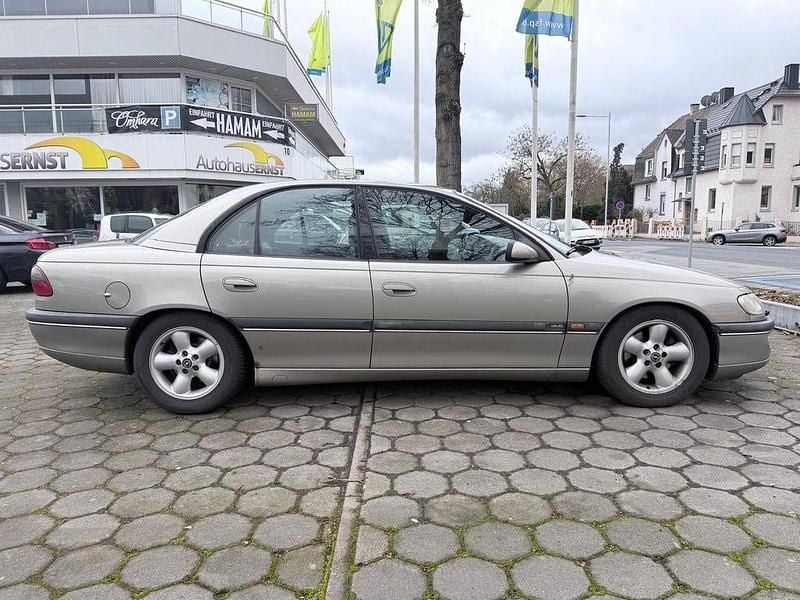 Gebraucht Opel Omega 211 PS (155 kW) 1996 Grau Limousine