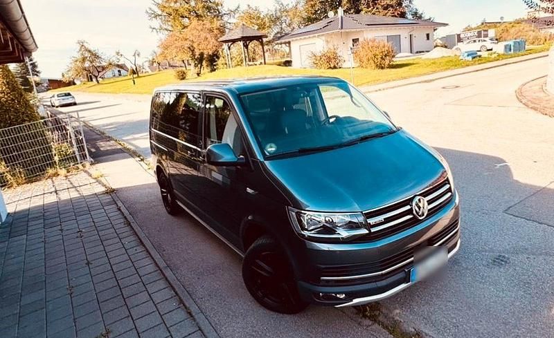 Grau Gebraucht 2016 VW Multivan PanAmericana Van | 27.900 € (Superpreis) - Bild 1/4
