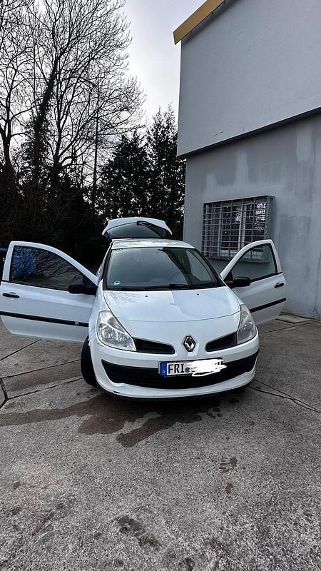 Gebraucht Renault Clio II Campus 68 PS (50 kW) 2007 Weiß Kleinwagen