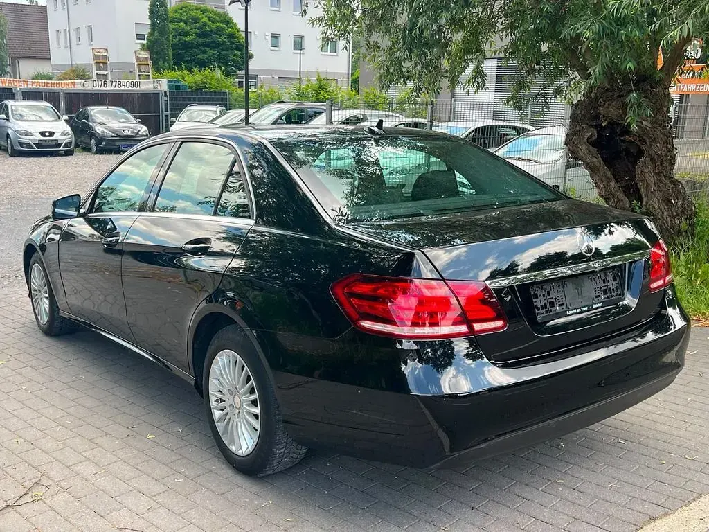 Gebraucht Mercedes E200 136 PS (100 kW) 2014 Schwarz Limousine