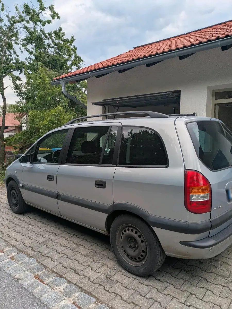 Gebraucht Opel Zafira 147 PS (108 kW) 2002 Grau Van / Kleinbus