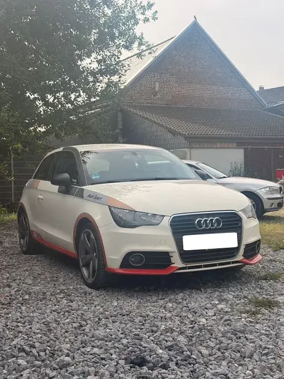 Gebraucht Audi A1 Competition 143 PS (105 kW) 2012 Weiß Kleinwagen